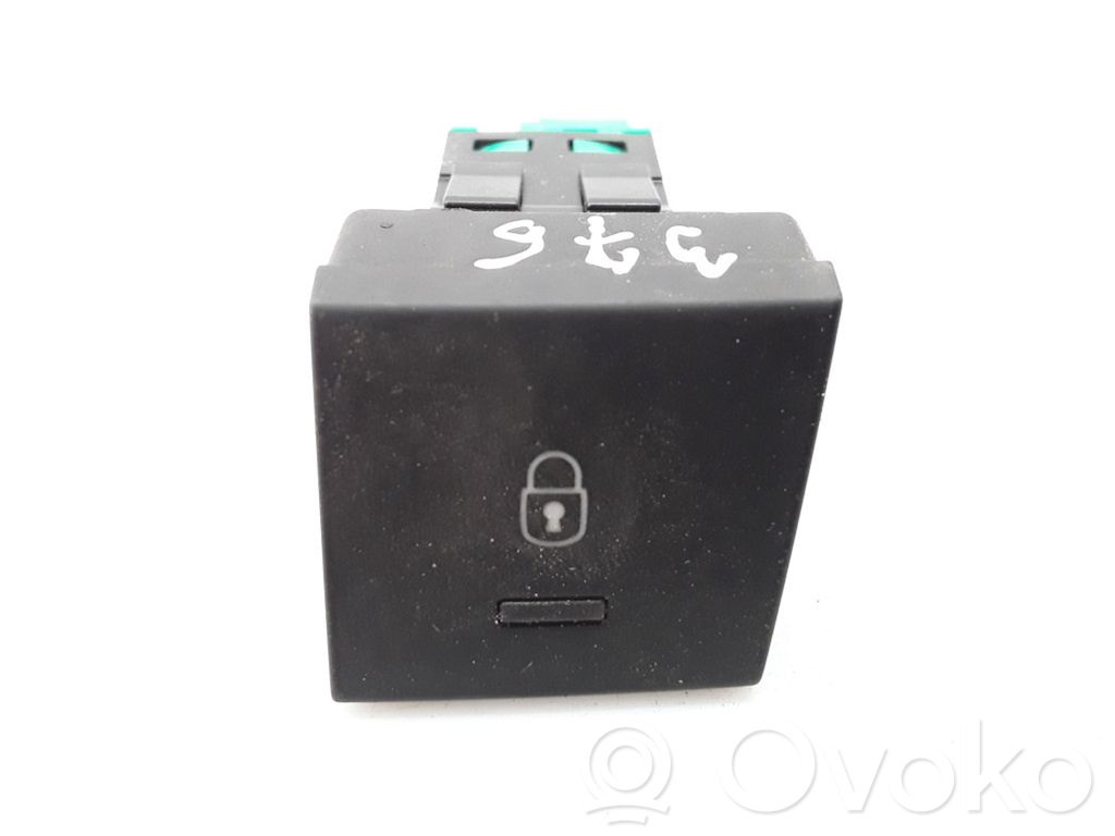 Peugeot 508 Central locking switch button 