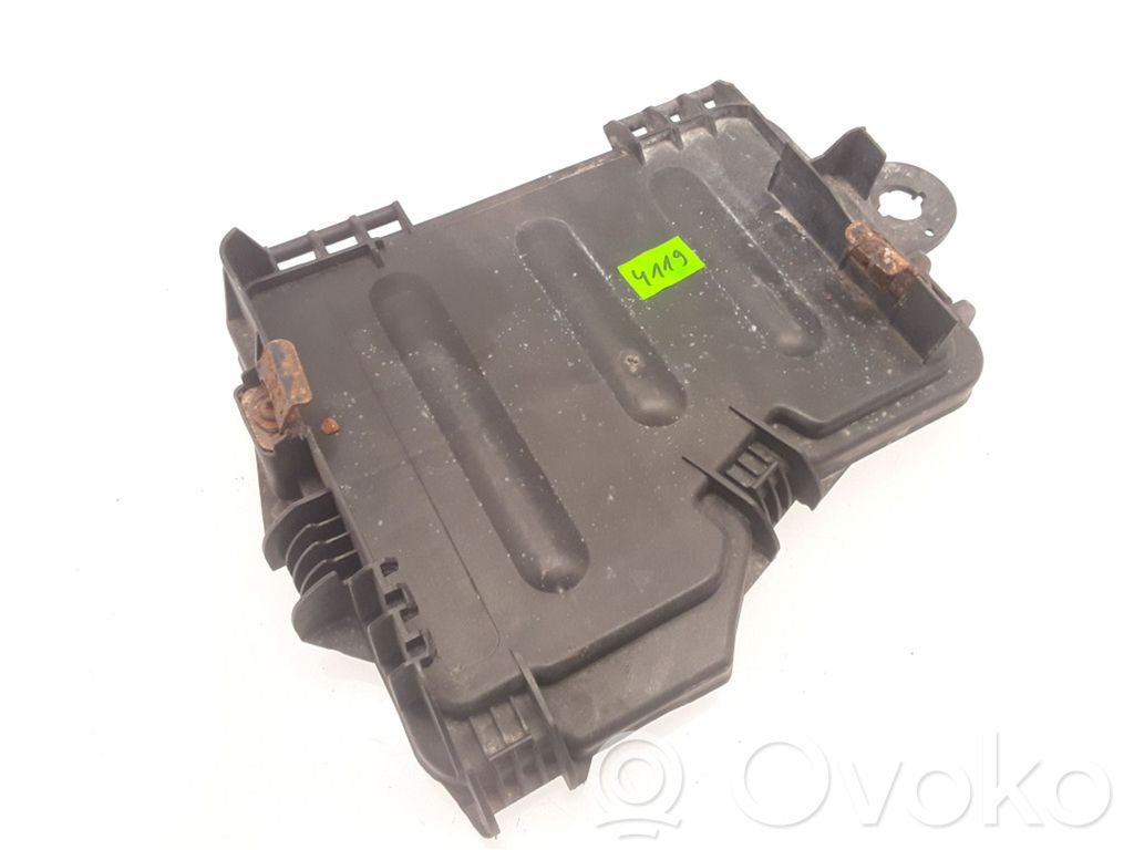 Audi A8 S8 D3 4E Other engine bay part 