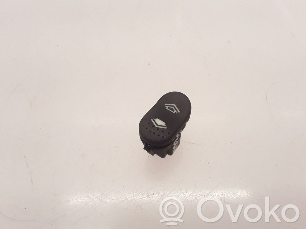 Ford Focus Electric window control switch 