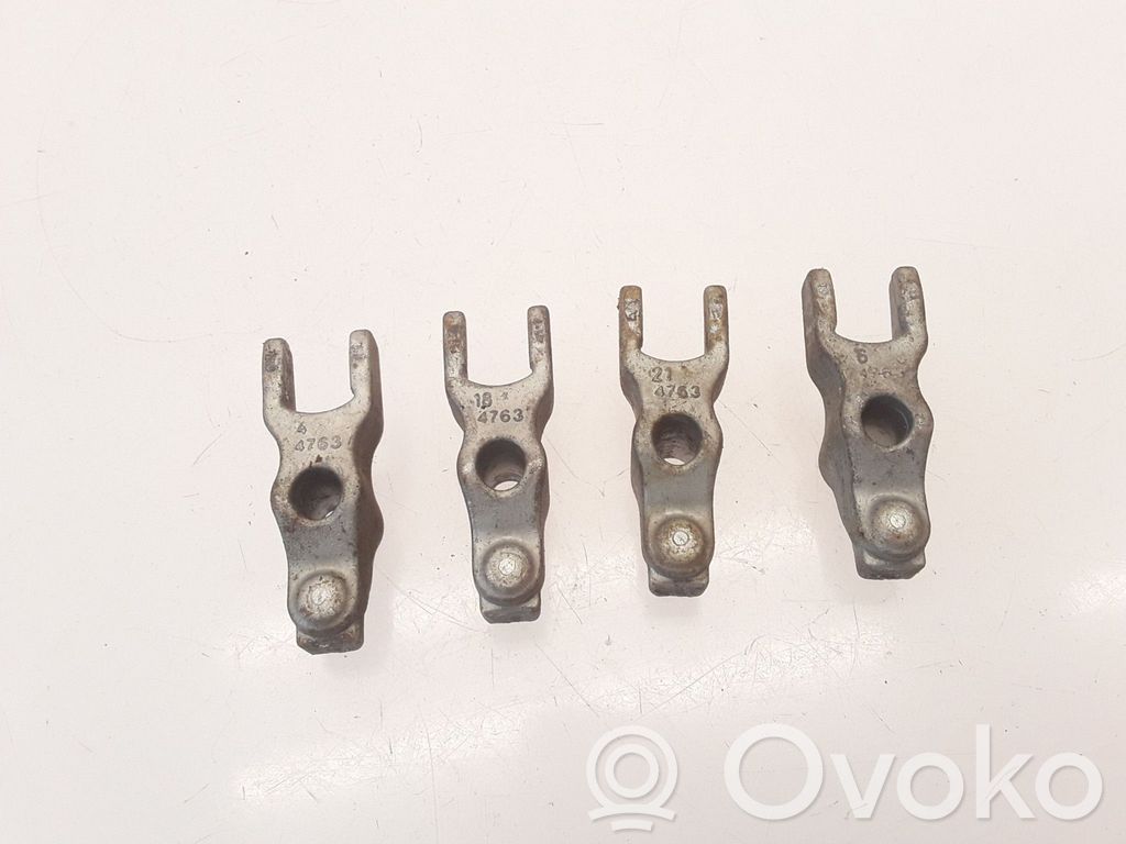 Alfa Romeo 156 Abrazadera del inyector de combustible 