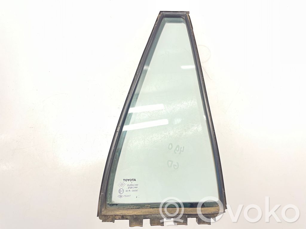 Toyota Corolla E120 E130 Szyba karoseryjna drzwi tylnych 