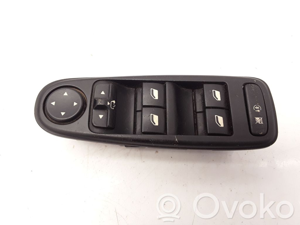 Citroen C4 Grand Picasso Electric window control switch 
