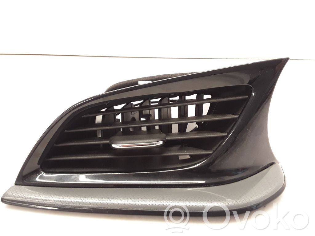 Opel Insignia B Boczna kratka nawiewu deski rozdzielczej 