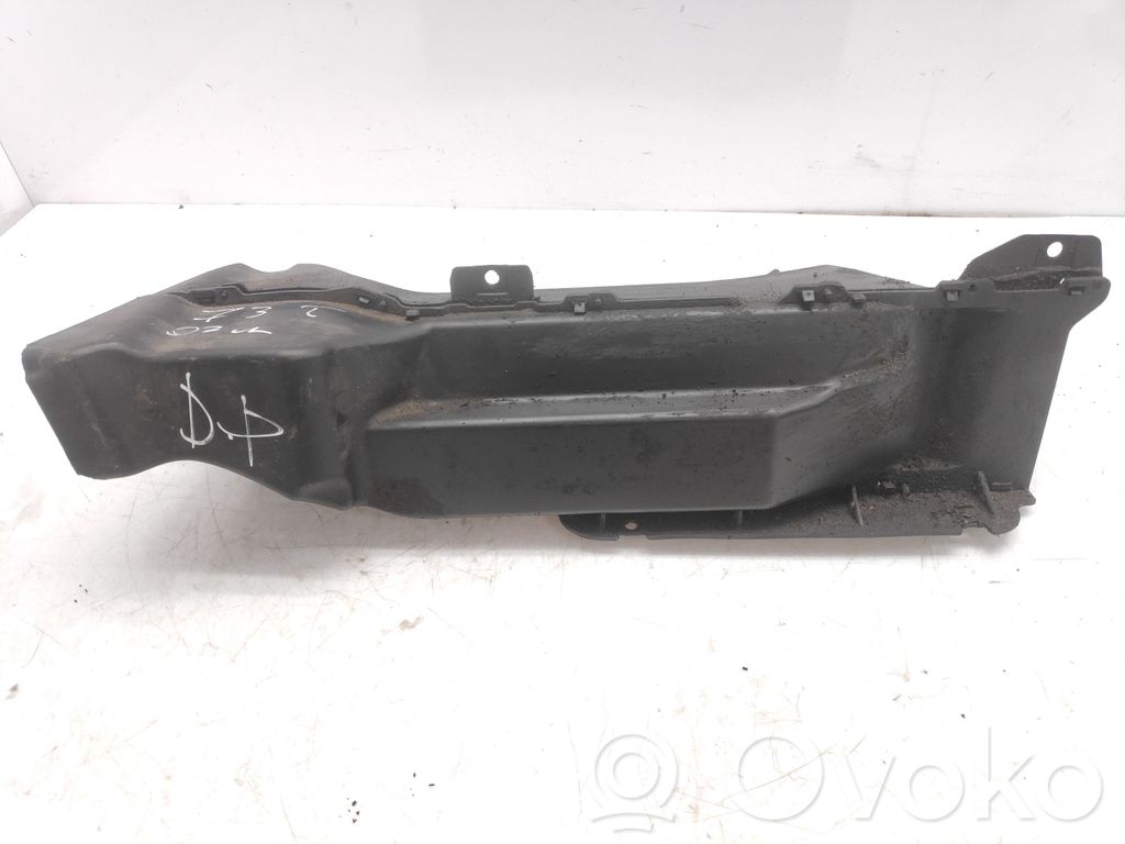 BMW 7 E65 E66 Ilmanoton kanavan osa 