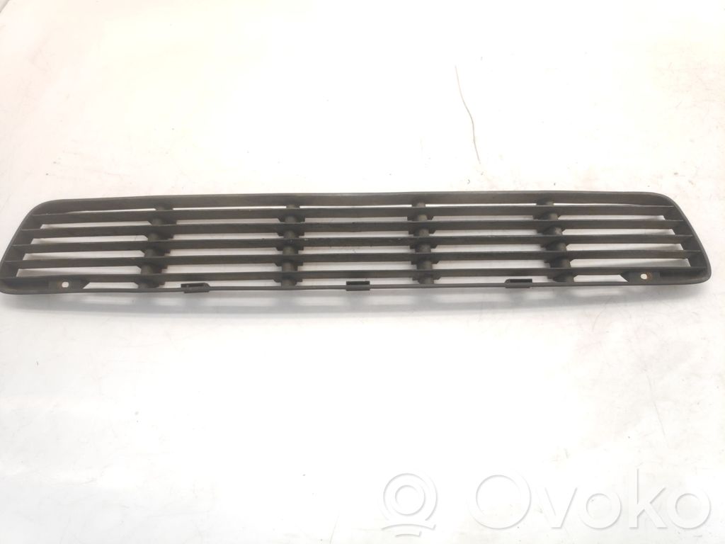 Volkswagen Caddy Grilă inferioară bară față 