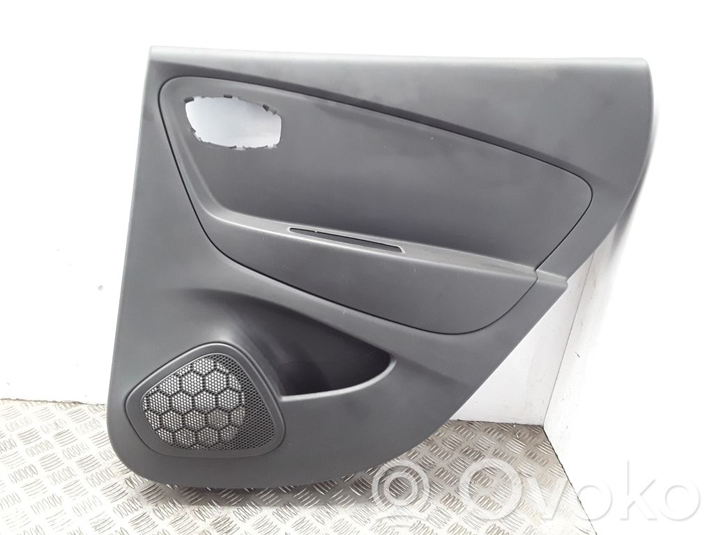 Renault Captur Takaoven verhoilu 