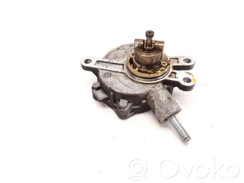 Toyota Avensis T270 Vacuum pump 