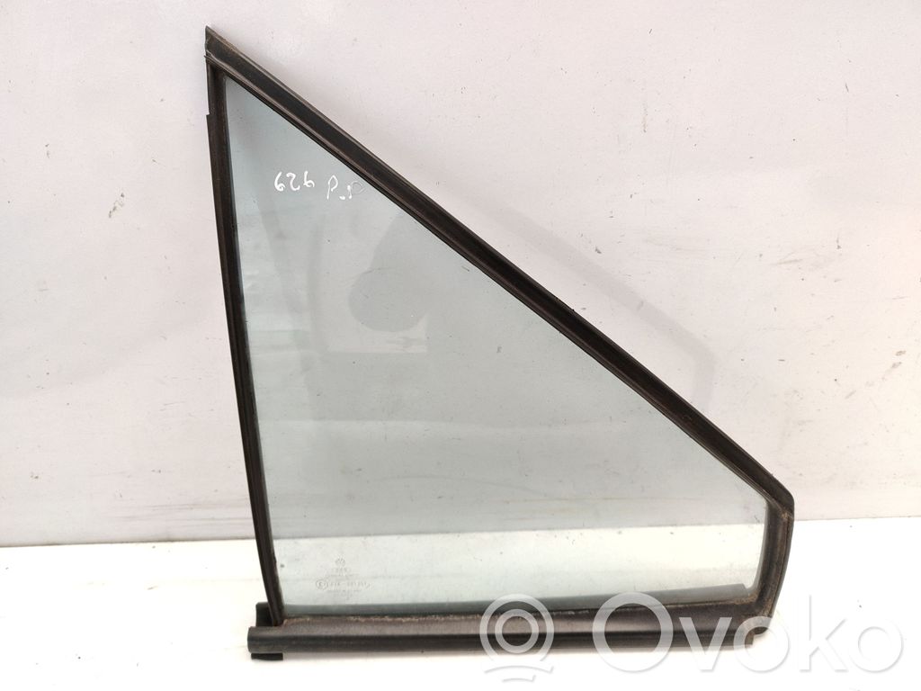 Volkswagen Polo II 86C 2F Front triangle window/glass 