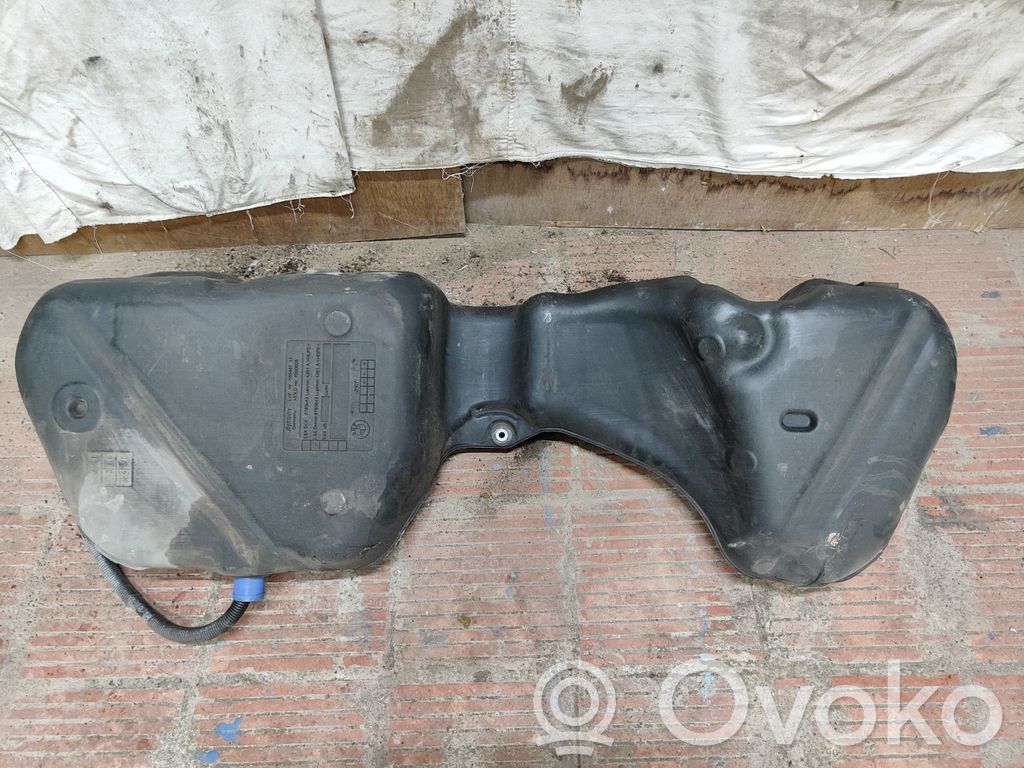 BMW 1 E81 E87 Fuel tank 