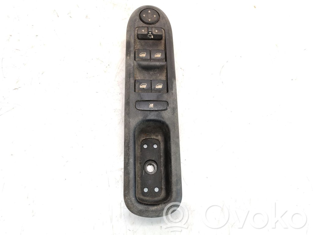 Peugeot 407 Electric window control switch 