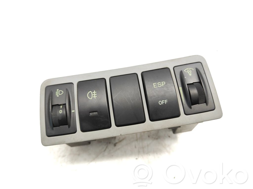 ESP (stability program) switch   933003K390,937503K200,937403K100