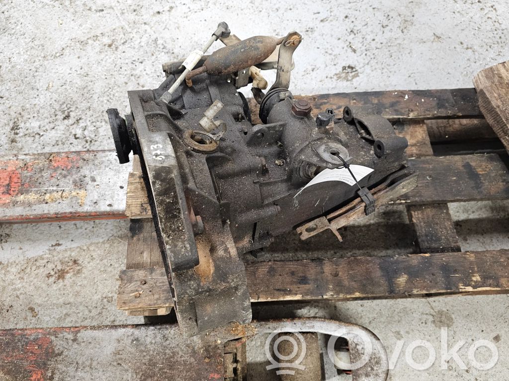 Volkswagen Golf III Manual 5 speed gearbox 
