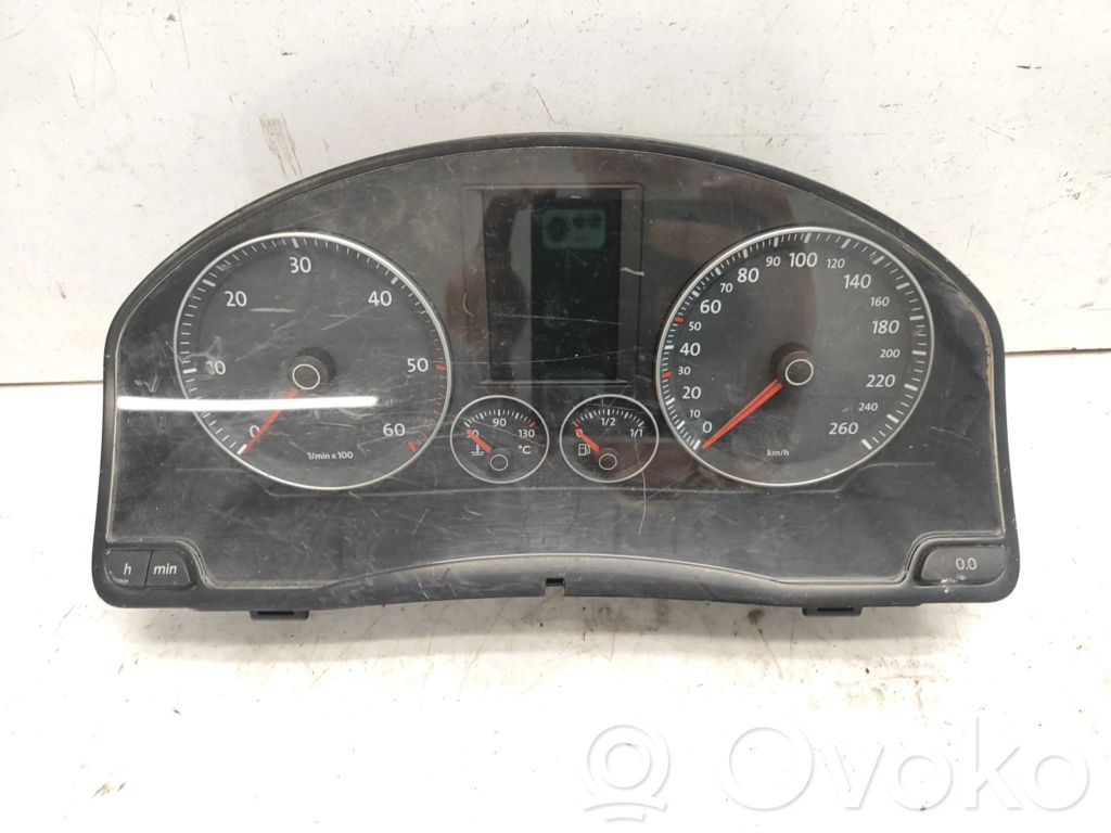 Volkswagen Golf V Licznik / Prędkościomierz 