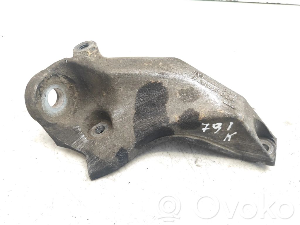 Audi A8 S8 D2 4D Gearbox mounting bracket 