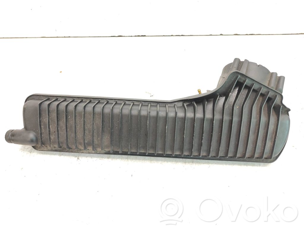 Volvo C70 Oro paėmimo kanalo detalė (-ės) 
