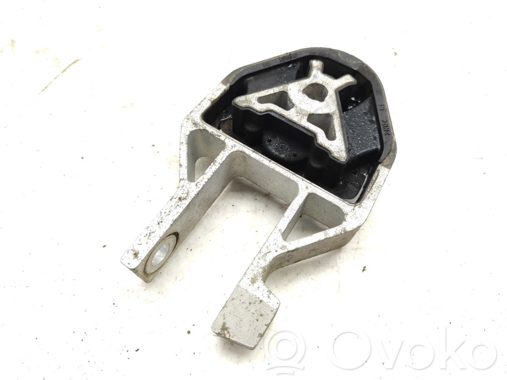 Volvo XC40 Gearbox mounting bracket 