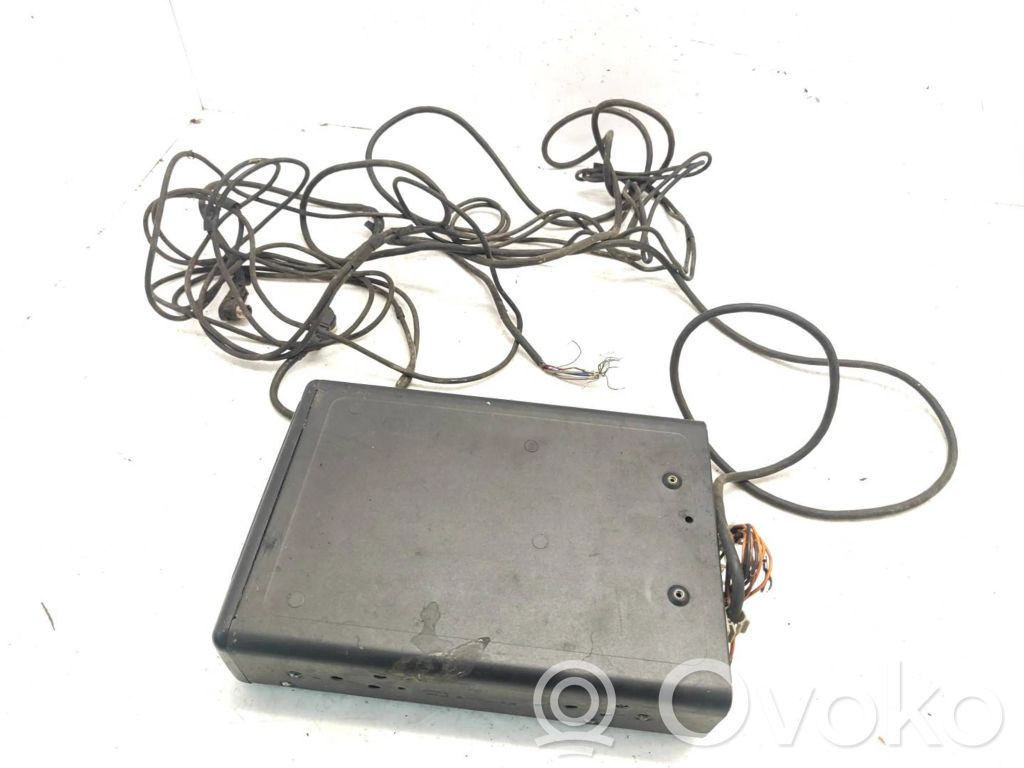 BMW 7 E38 CD/DVD changer 
