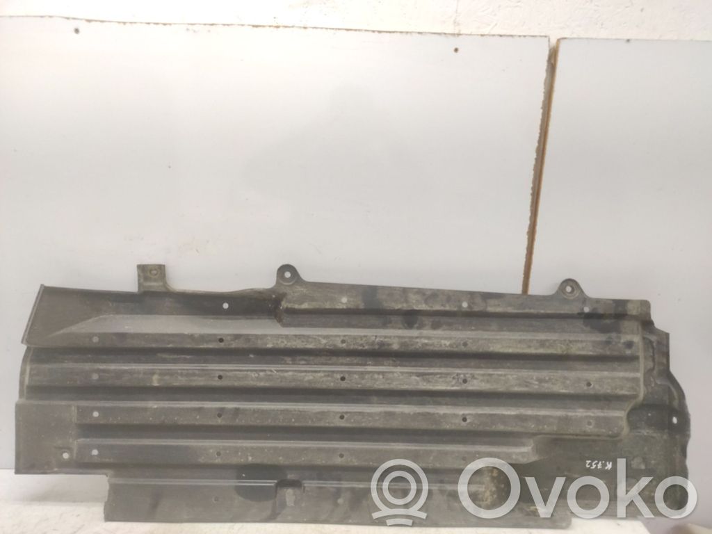 Mazda 5 Center/middle under tray cover 