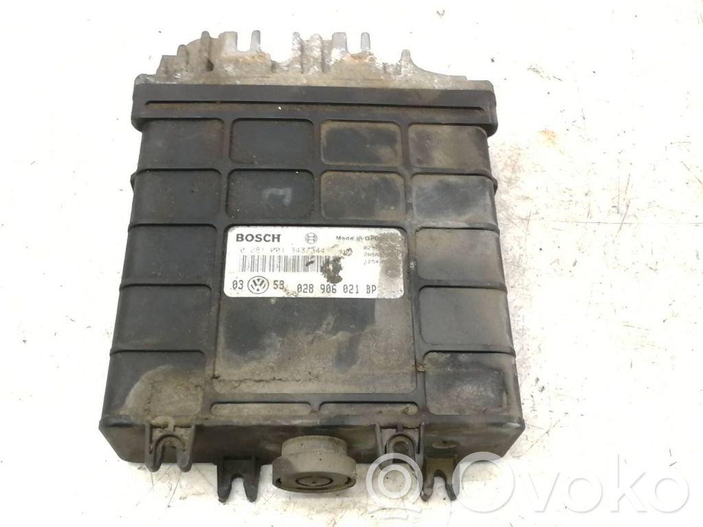 Volkswagen Golf III Engine control unit/module 