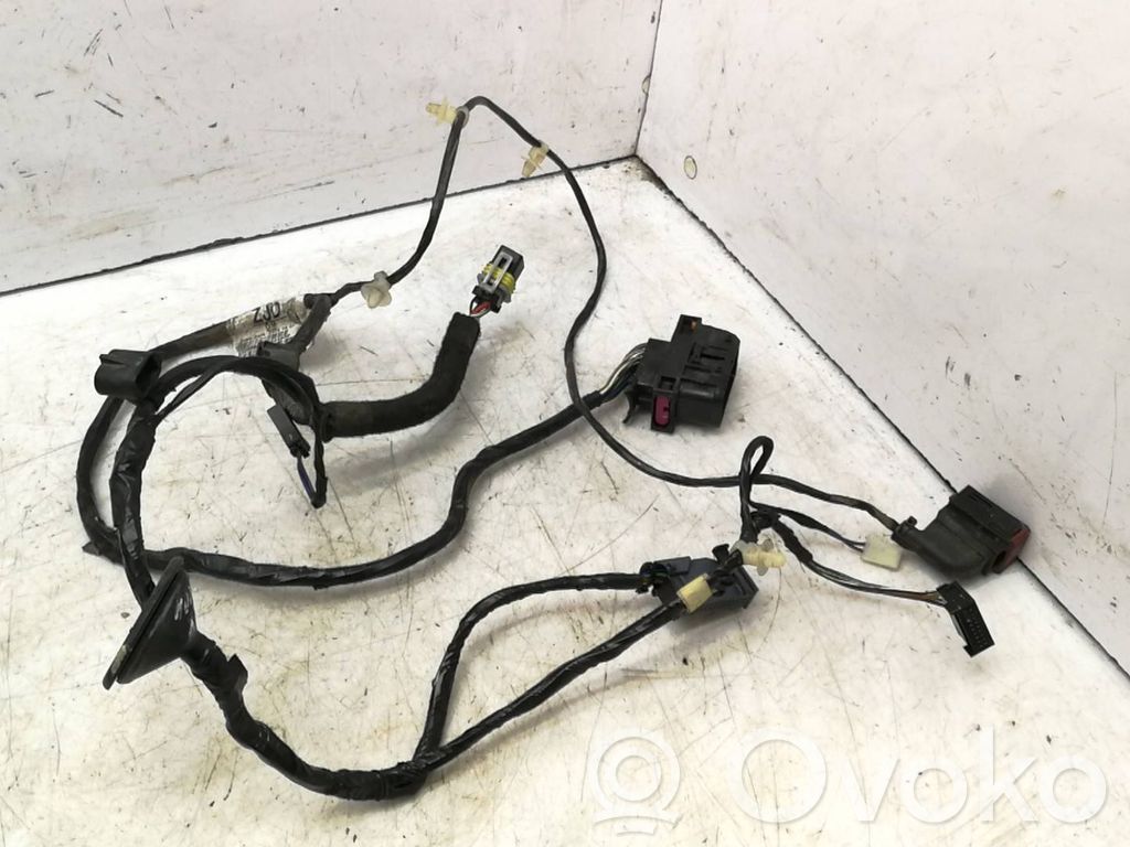 Opel Astra H Etuoven johtosarja 