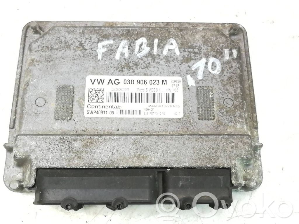 Skoda Fabia Mk2 (5J) Engine control unit/module 