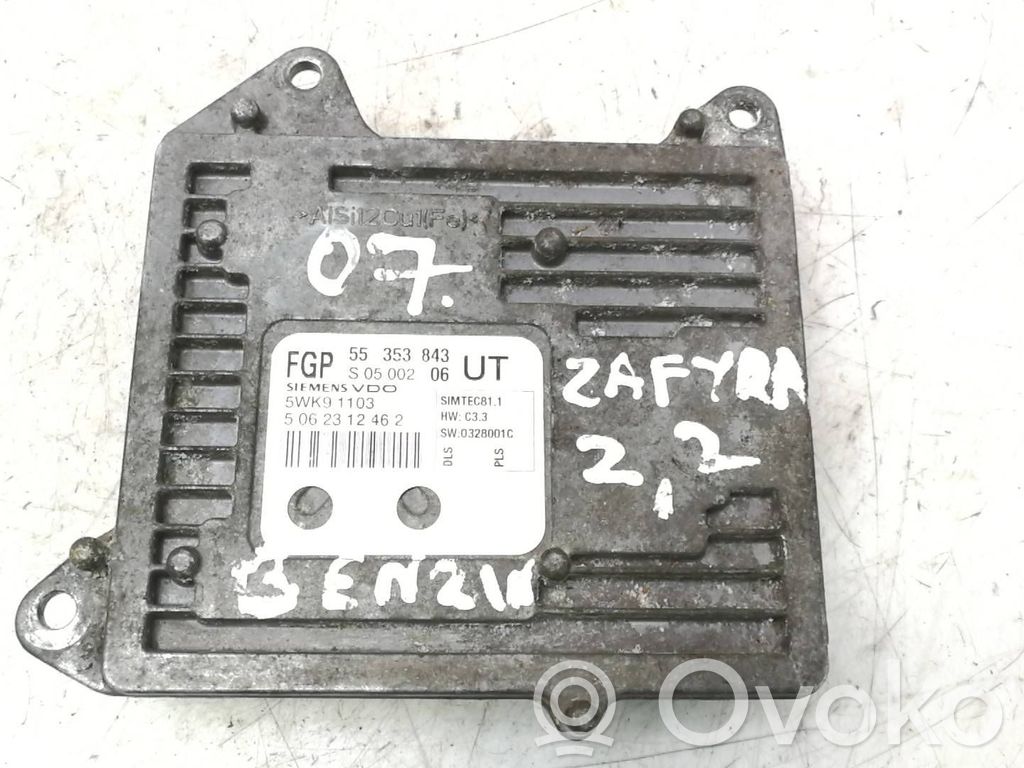 Opel Zafira B Engine control unit/module 