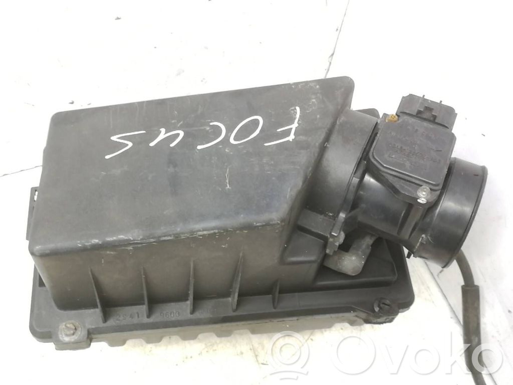 Ford Focus Air filter box 