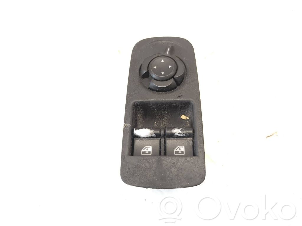 Alfa Romeo Mito Electric window control switch 