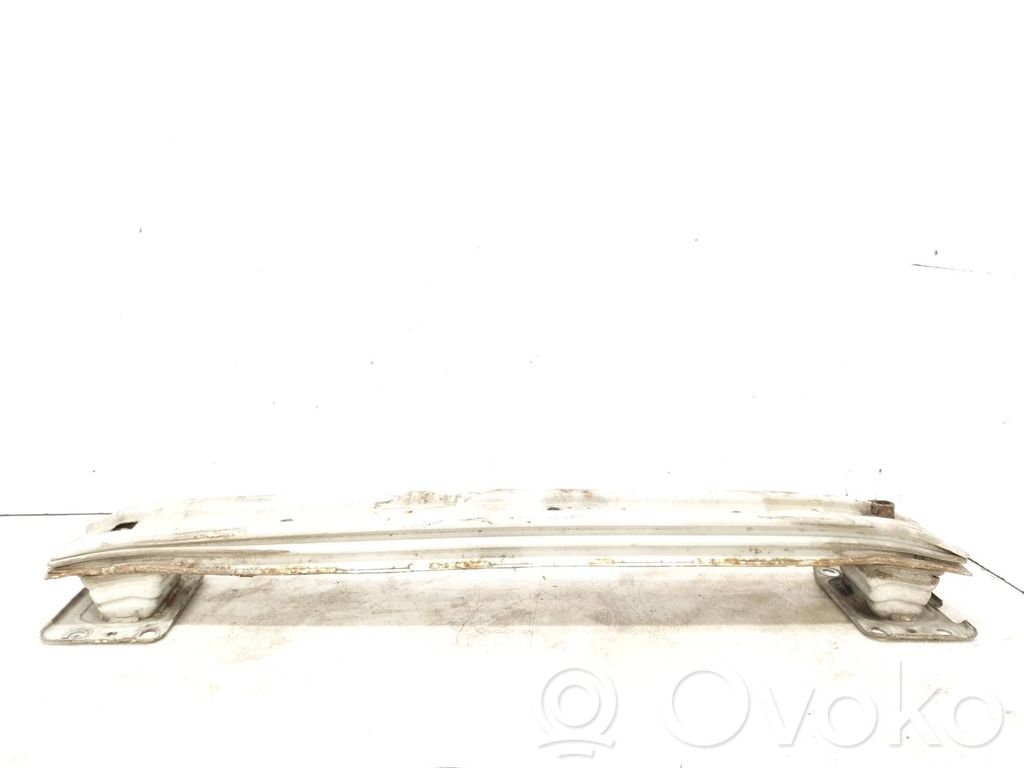 Travesaño del parachoques delantero