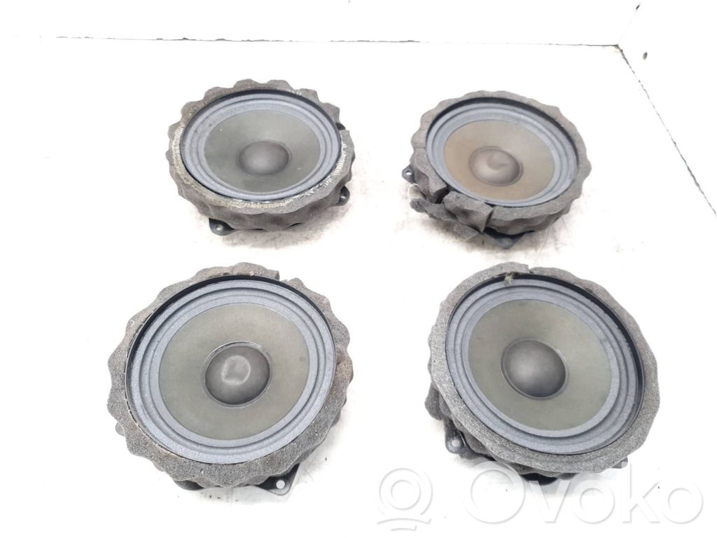 Alfa Romeo 159 Altavoz de la puerta delantera 