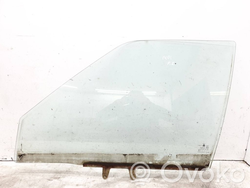 Hyundai Pony Luna de la puerta delantera cuatro puertas 