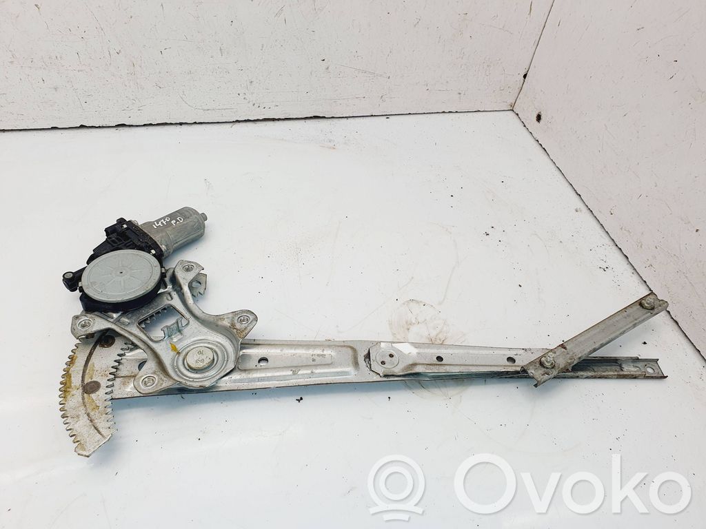 Daihatsu Sirion Macara ușă față cu motor