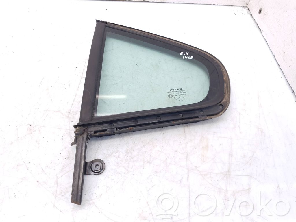 Volvo S60 Ventanilla de ventilación de la puerta trasera 