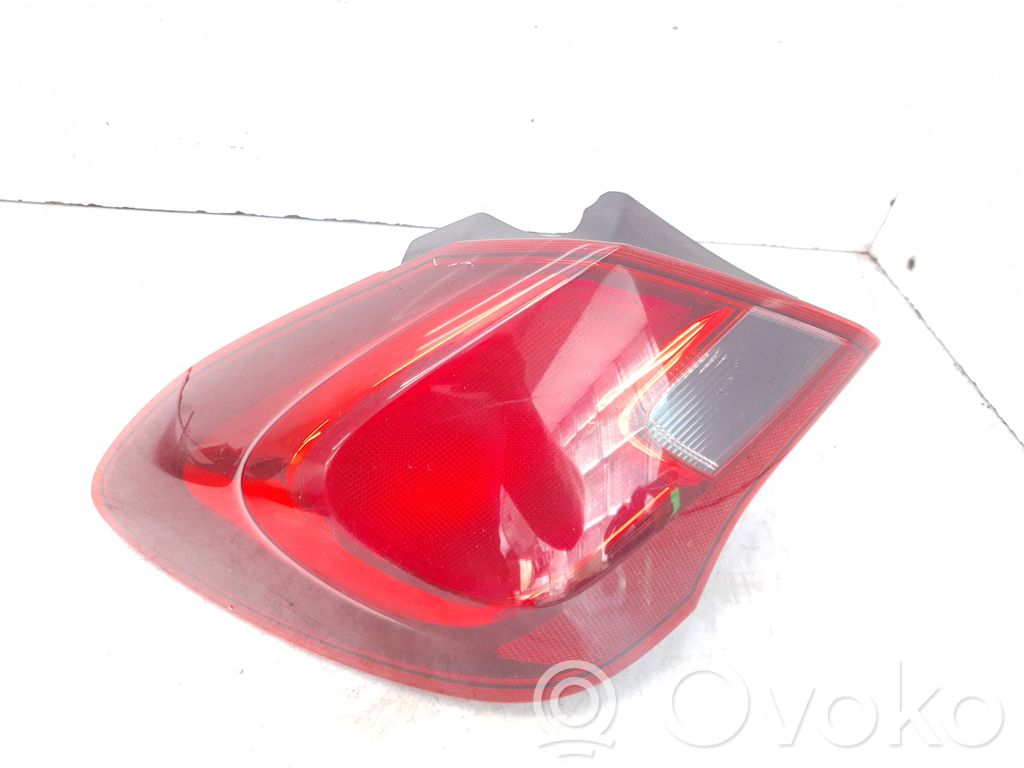 Opel Corsa E Lampă spate în caroserie 