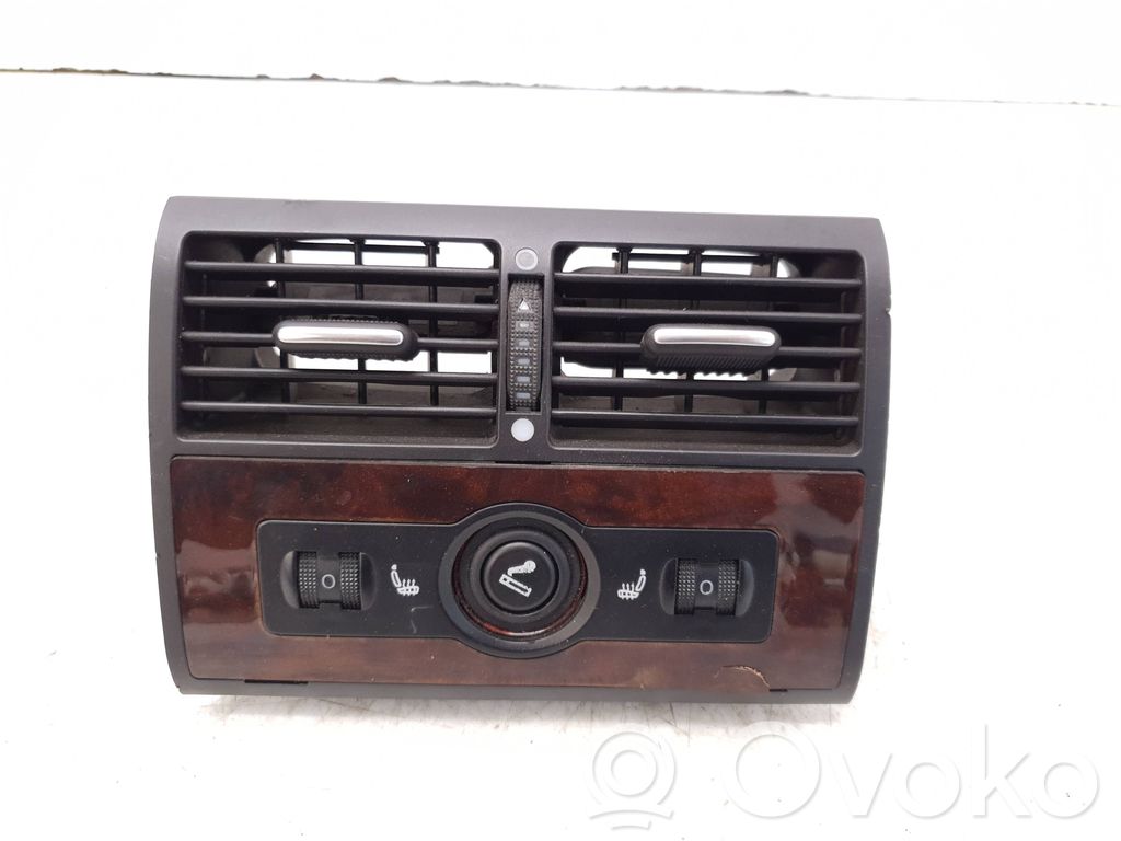 Audi A8 S8 D2 4D Grille d'aération arrière