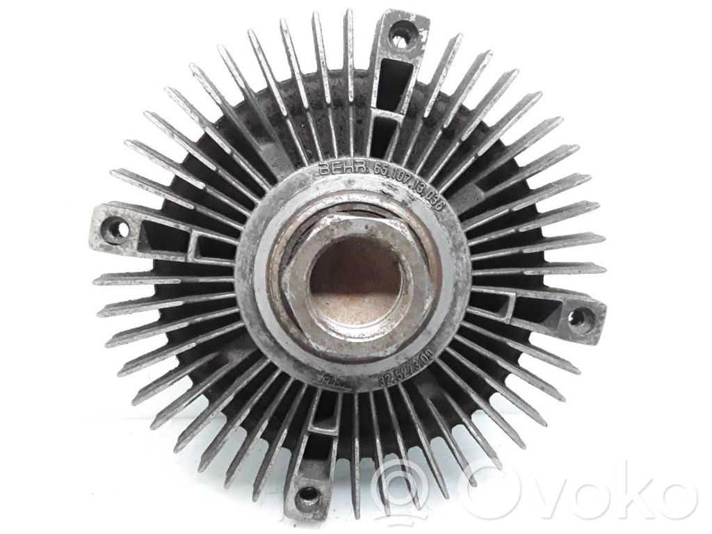 Audi A4 S4 B5 8D Mehāniskais ventilators 