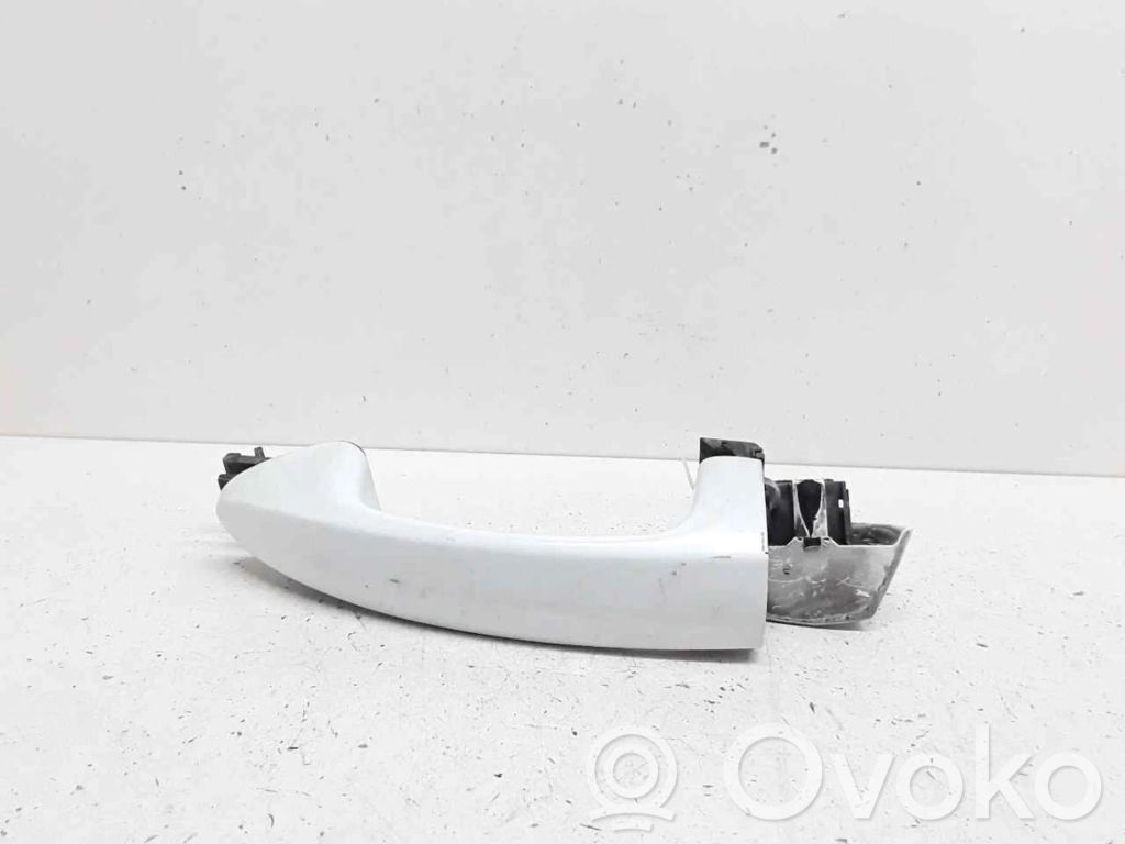 Manecilla externa de puerta de carga   8A61A218B08AE