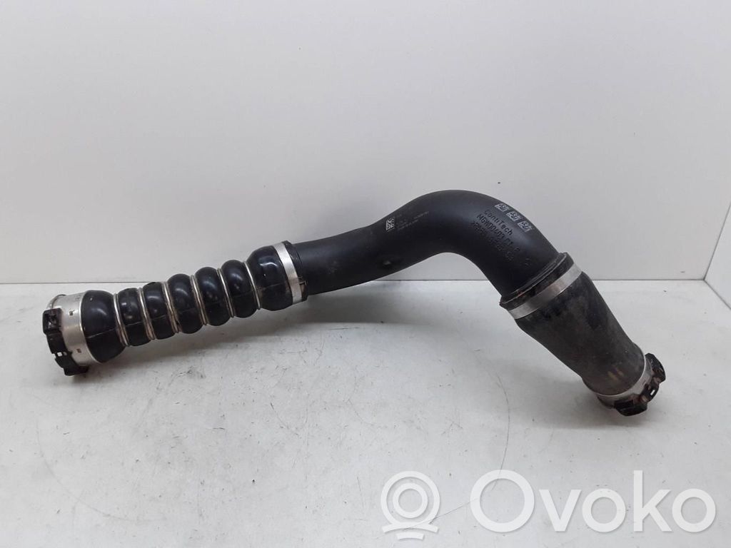 Mini Cooper Countryman R60 Oil fill pipe 