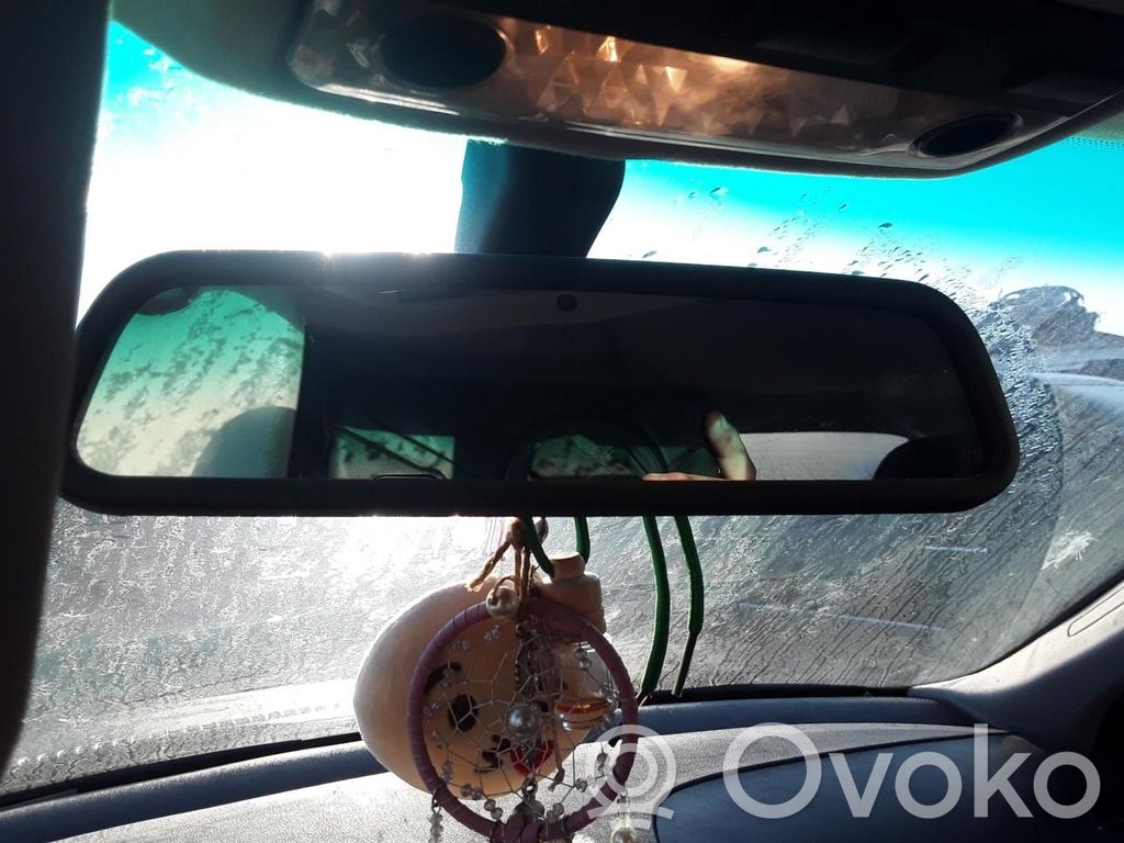 Rear view mirror (interior)