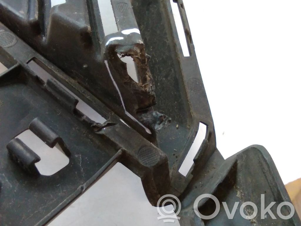 Volvo V60 Front bumper mounting bracket 