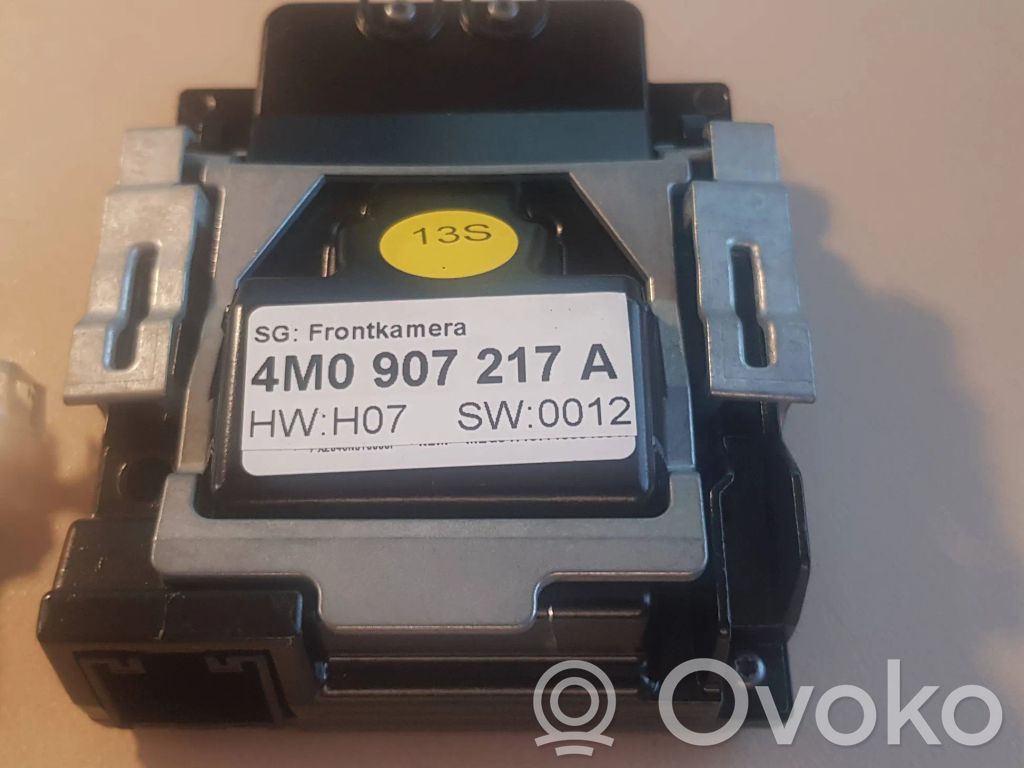 Audi Q7 4M Windshield/windscreen camera 