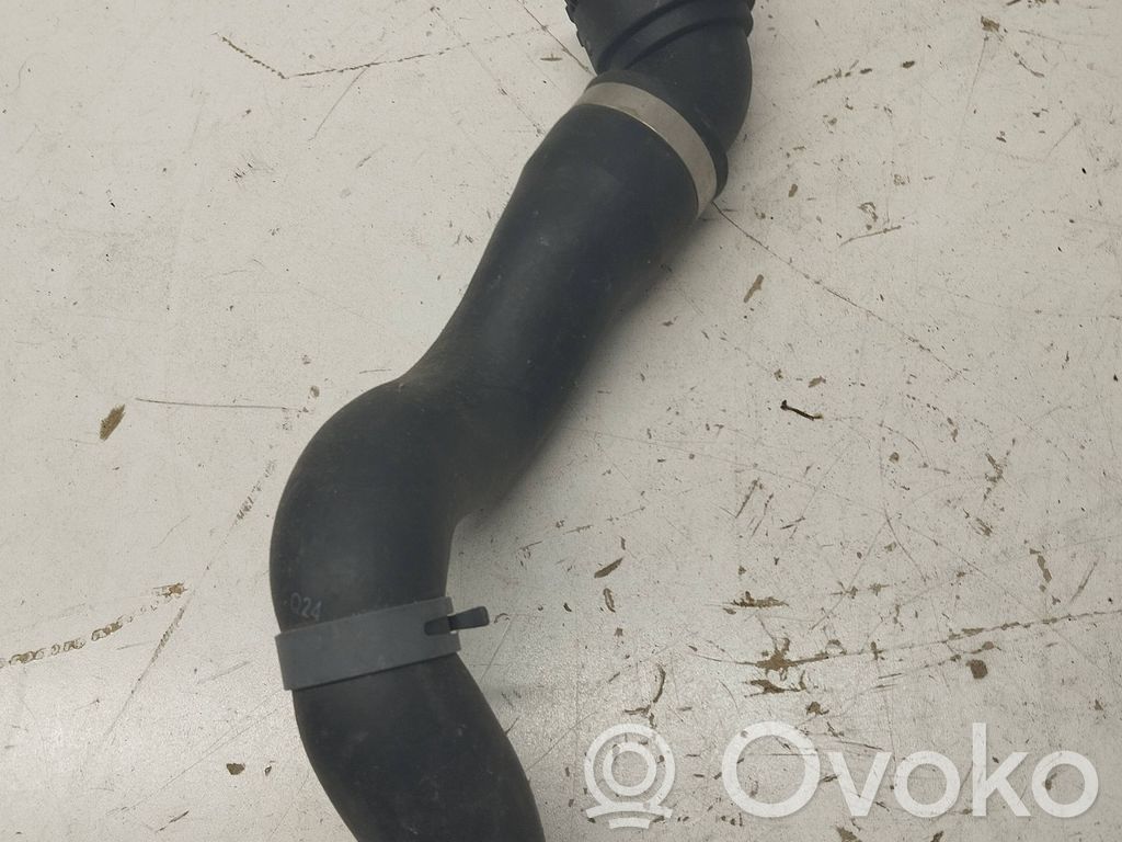 Audi A8 S8 D4 4H Engine coolant pipe/hose 