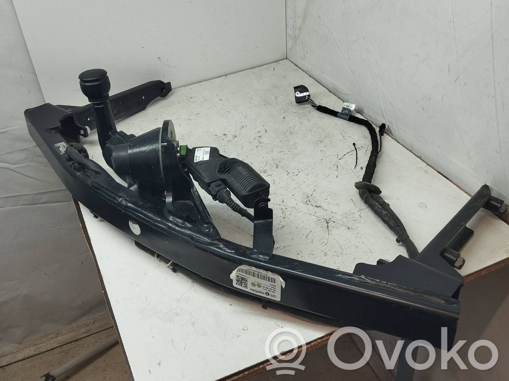 Audi A4 S4 B9 Hak holowniczy / Komplet 