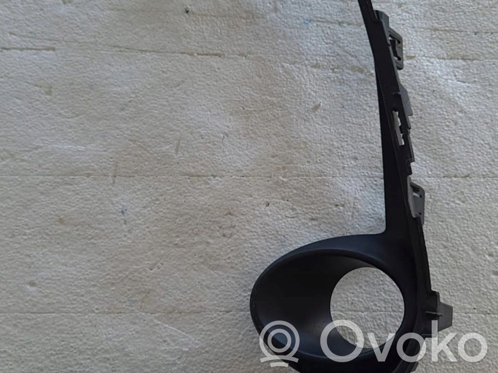 Etusumuvalon ritilä   8148202A70