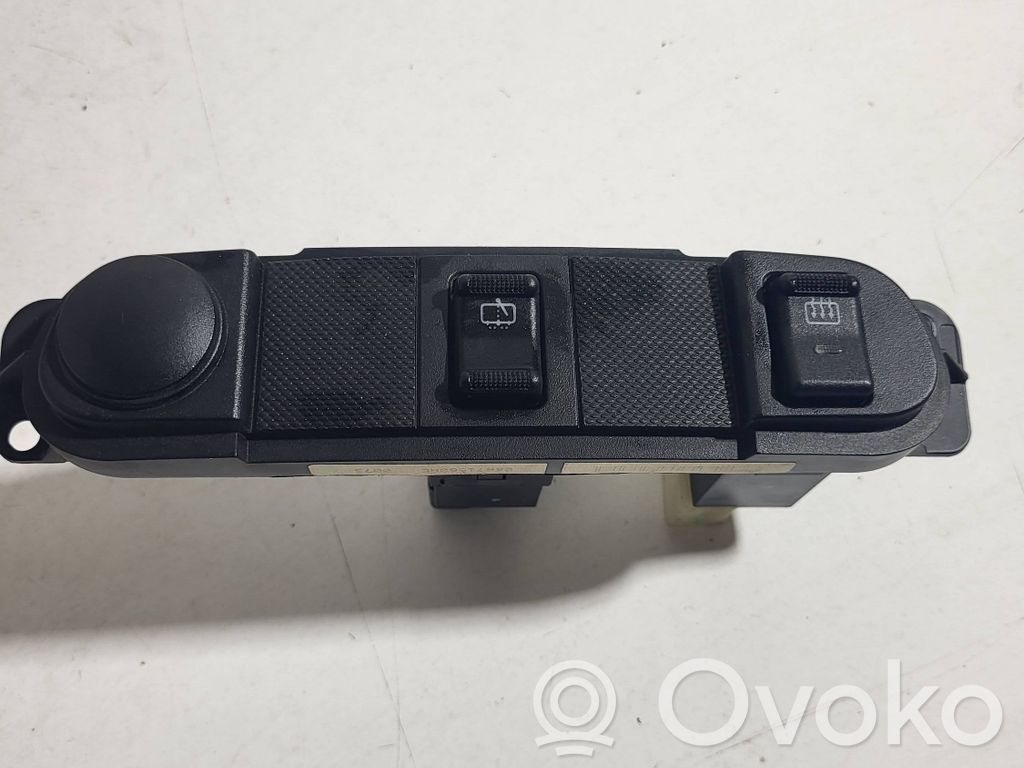 Chrysler PT Cruiser Windscreen/window heater switch 