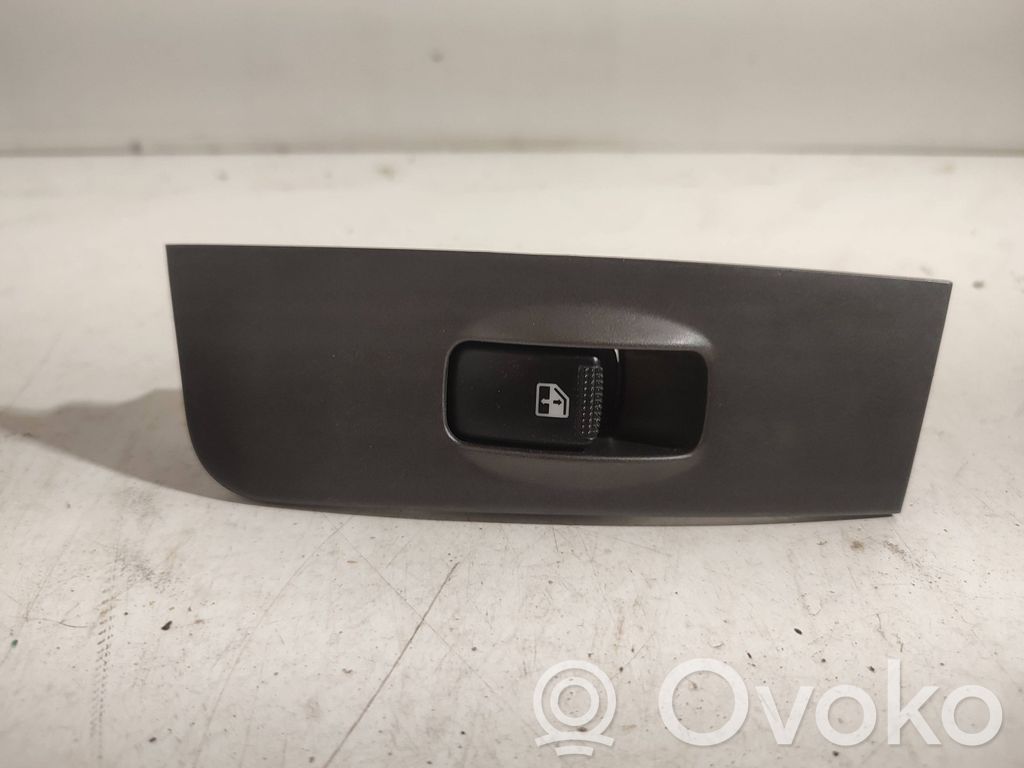 Hyundai Matrix Electric window control switch 
