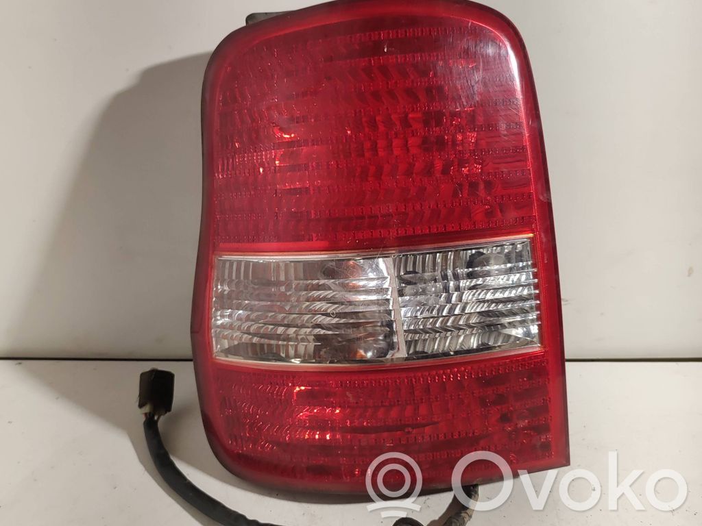 KIA Carnival Задний фонарь в кузове 