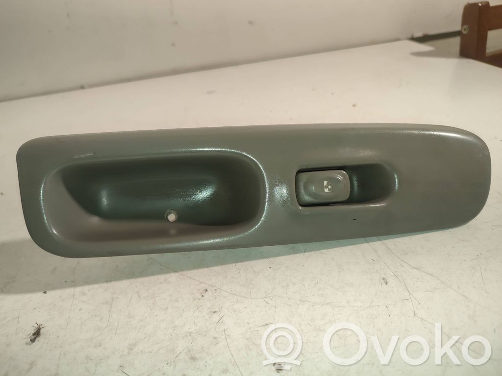 Renault Twingo I Electric window control switch 