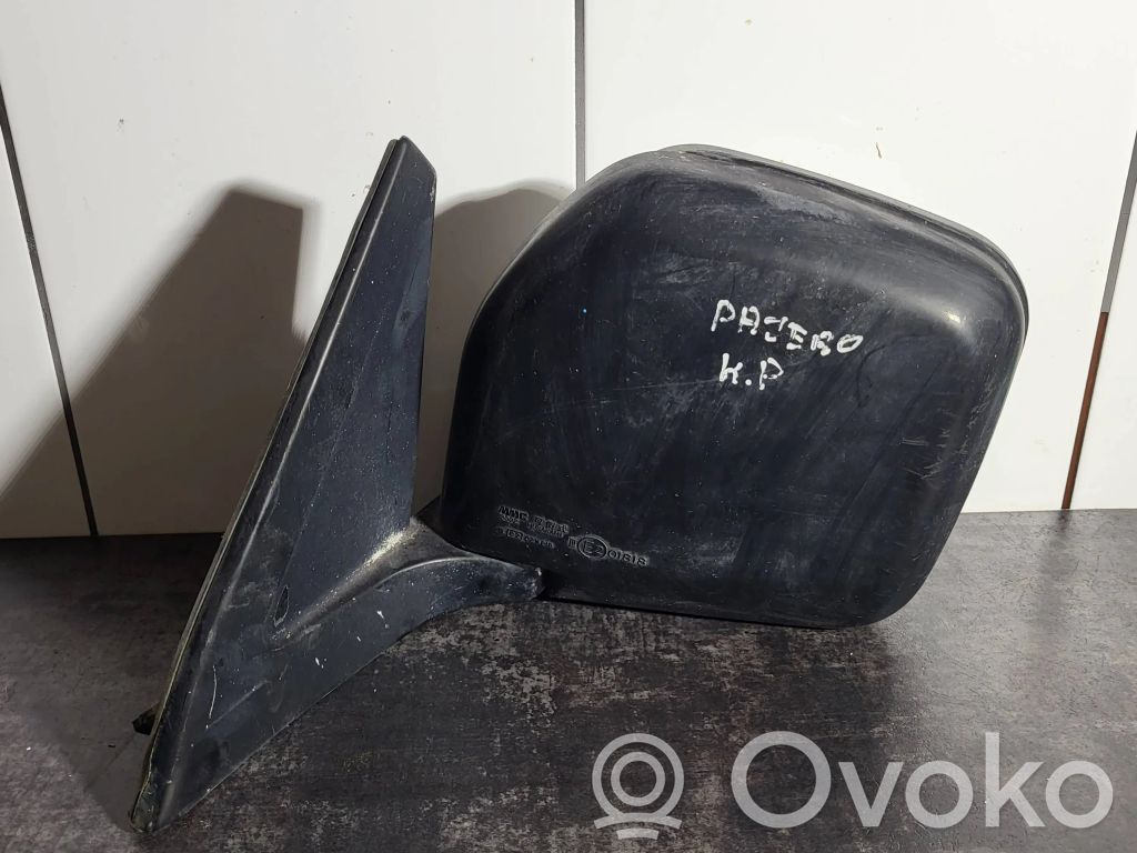 Mitsubishi Pajero Front door electric wing mirror 