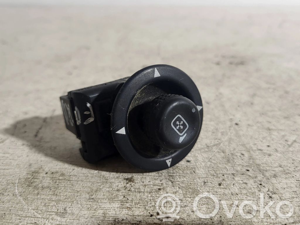 Mercury Mountaineer Wing mirror switch 